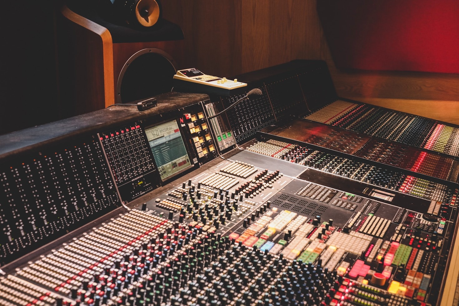Chroma Sounds: A Deep Dive Into Audio Mastery